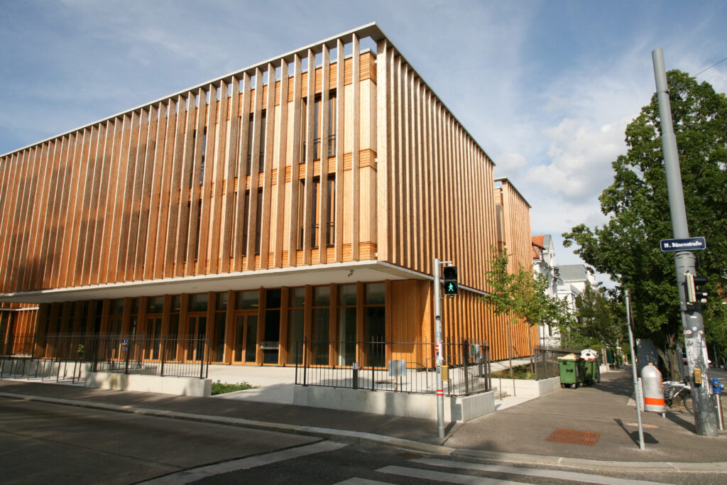 Vienna Green.Building.Solutions. site visit to the new TÜWI building of BOKU university.
Photo credit: OEAD